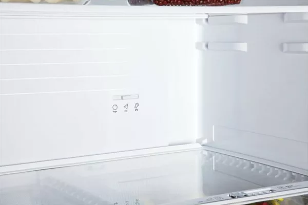 192007004_6.jpg HISENSE - Frigorifero 3 e più porte RQ515N4AC2 Classe E 467l-Inox look