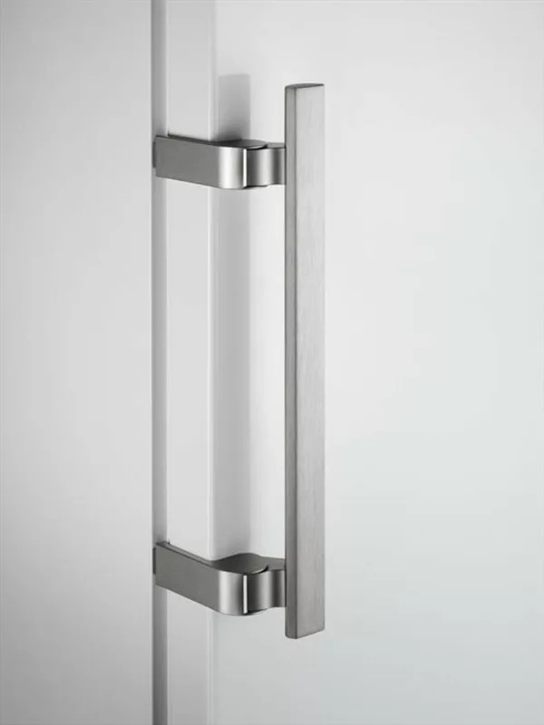 242000291_1.jpg ELECTROLUX - Congelatore verticale LUT6NE28W Classe E 279 lt-Bianco
